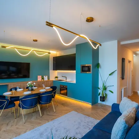 Myflat Club 218 Palazzo Wellness Apartment *